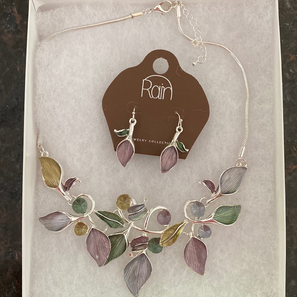 Necklace and earrings